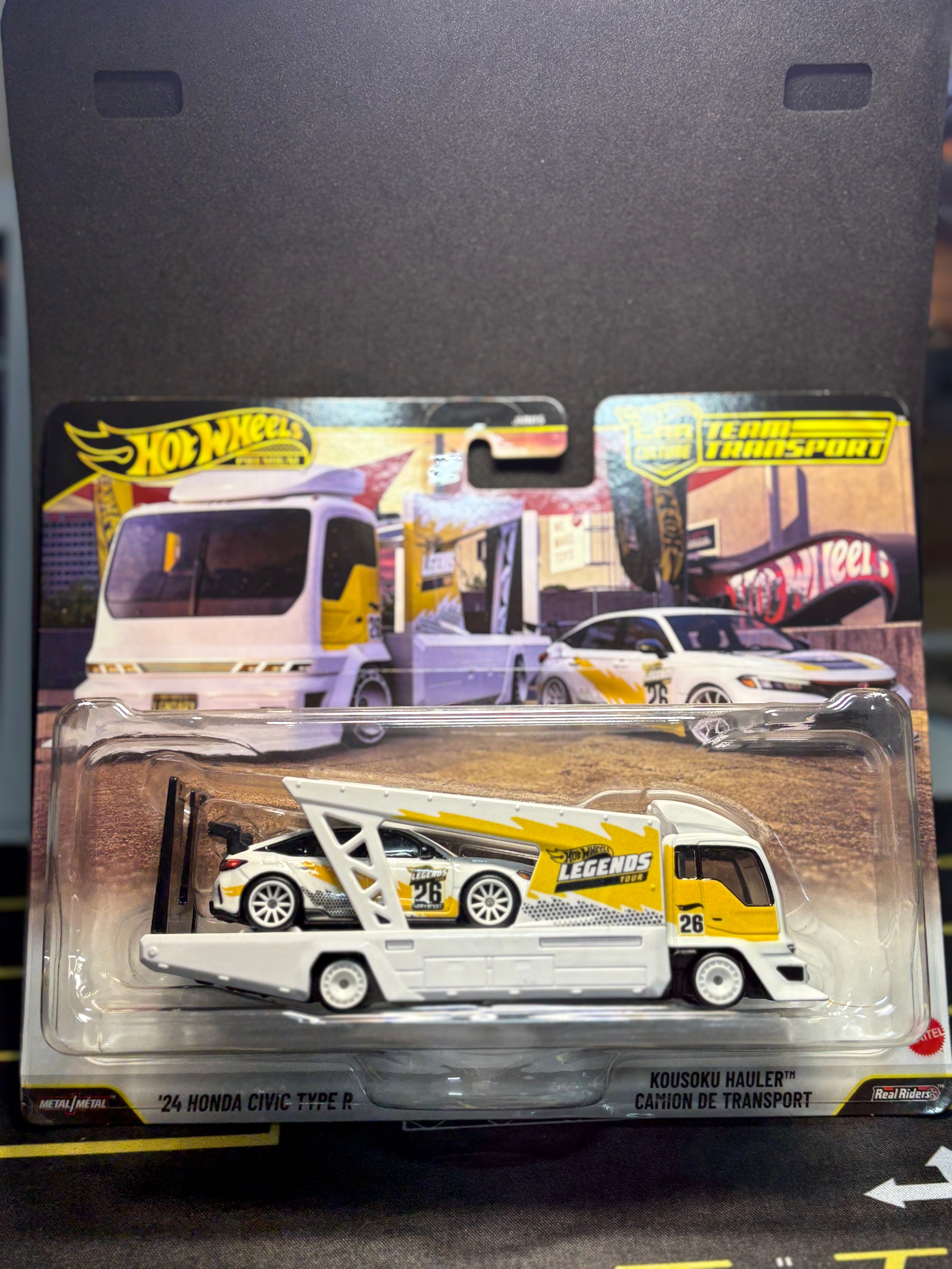 Hot Wheels '24 Honda Civic Type R + Kousoku Hauler – Team Transport | 1:64 Car Culture