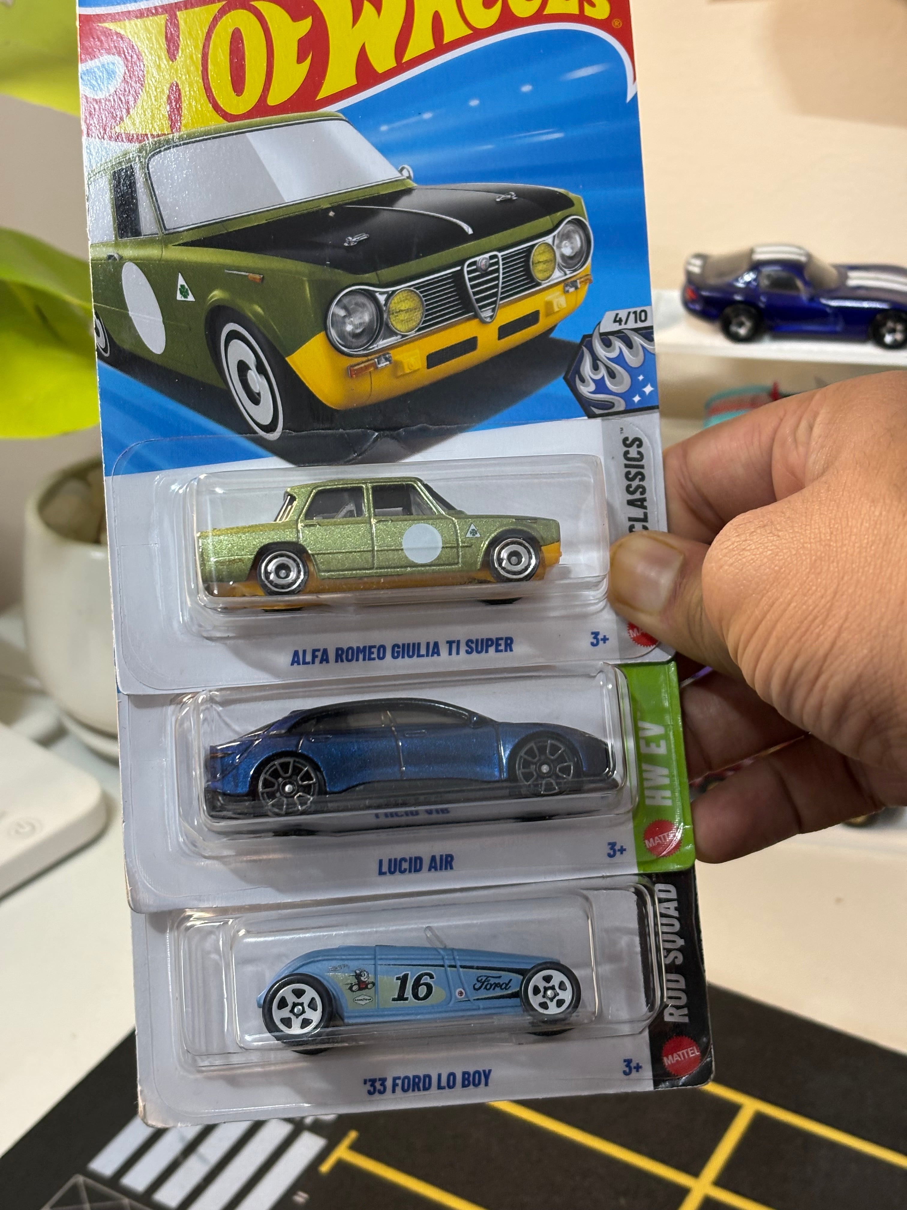 Hot Wheels 3-Car Bundle – Alfa Romeo Giulia Ti Super, Lucid Air & '33 Ford Lo Boy