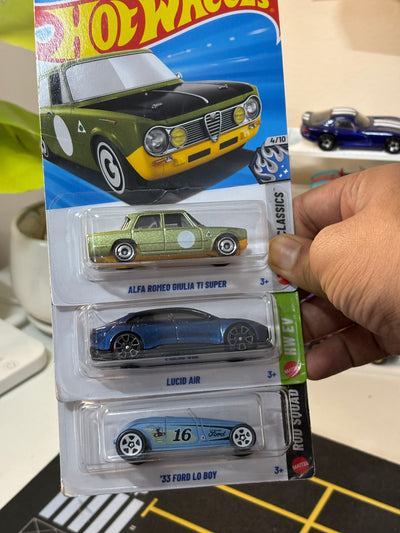 Hot Wheels 3-Car Bundle – Alfa Romeo Giulia Ti Super, Lucid Air & '33 Ford Lo Boy