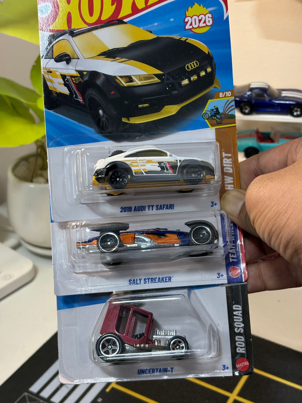 Hot Wheels 3-Car Bundle – 2019 Audi TT Safari, Salt Streaker & Uncertain-T