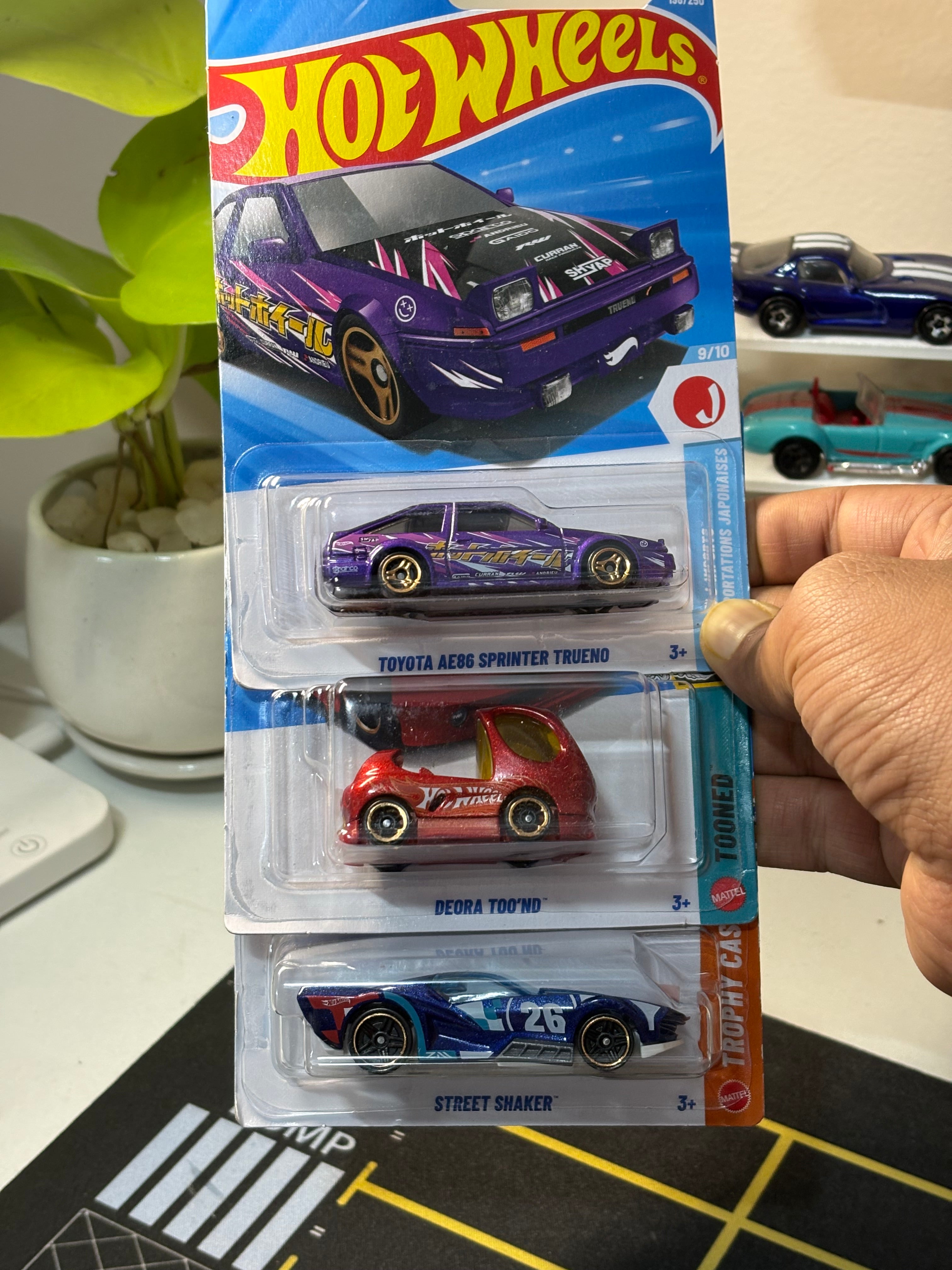 Hot Wheels 3-Car Bundle – Toyota AE86 Sprinter Trueno, Deora Too'nd & Street Shaker
