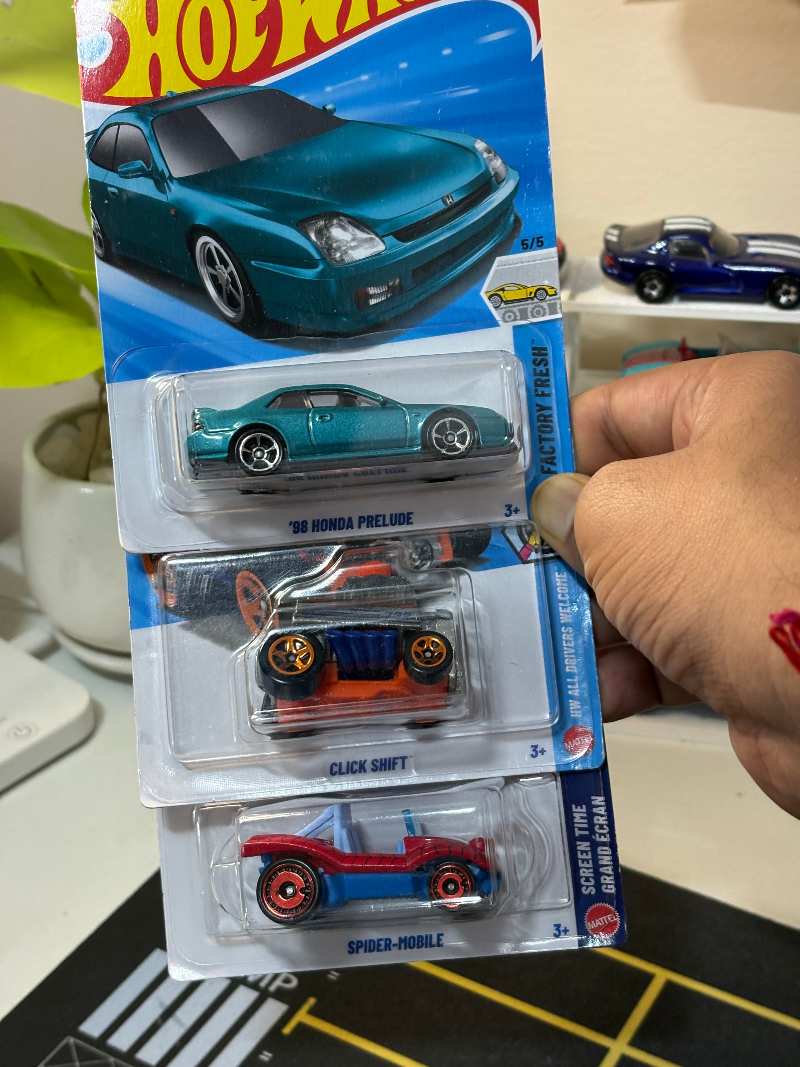 Hot Wheels 3-Car Bundle – '98 Honda Prelude, Click Shift & Spider-Mobile