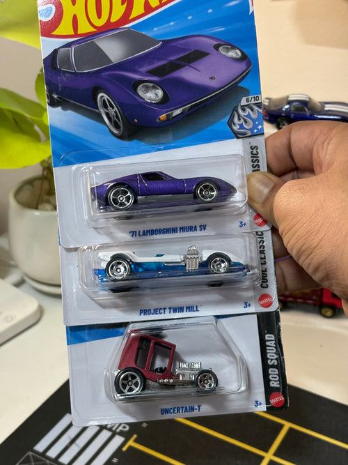 Hot Wheels 3-Car Bundle – Bugatti Bolide, Mod Mill & Bullet Proof