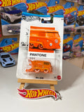 Hot Wheels Kool Kombi – Pantone 021 (Silver Series)